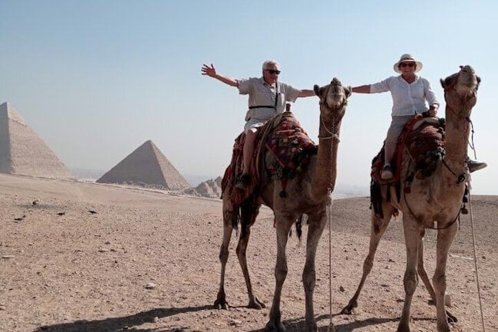 Giza Pyramids, Mummies Museum & Bazaar – All-Inclusive Full Day
