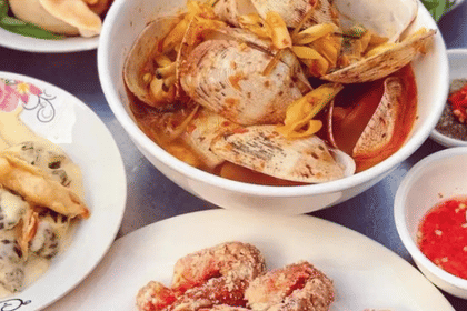 Private Saigon Evening Street food tour with seafood