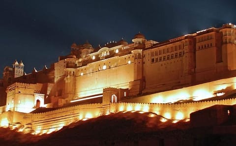 3-Day Cultural Tour of Agra, Jaipur, and Delhi with Private Transport