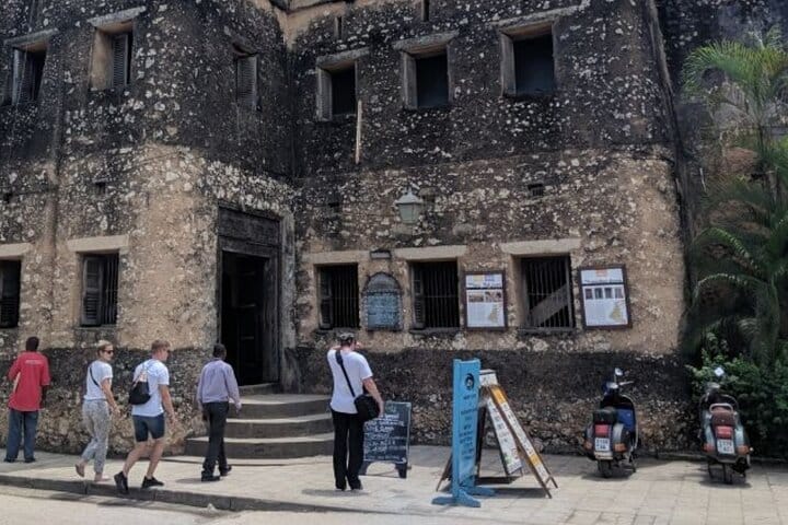 8 Days Zanzibar Discovery Adventure