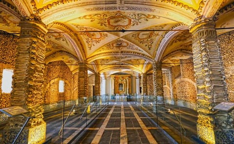 Private Walking Tour of Évora with Monument Entry Tickets