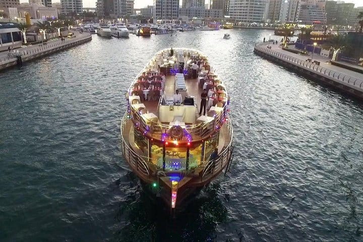 Dubai Marina Dinner Cruise with Live Shows 7