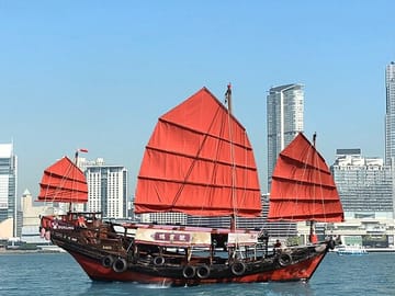 Hong Kong: Dukling , Antique Boat Tour in Victoria Harbour