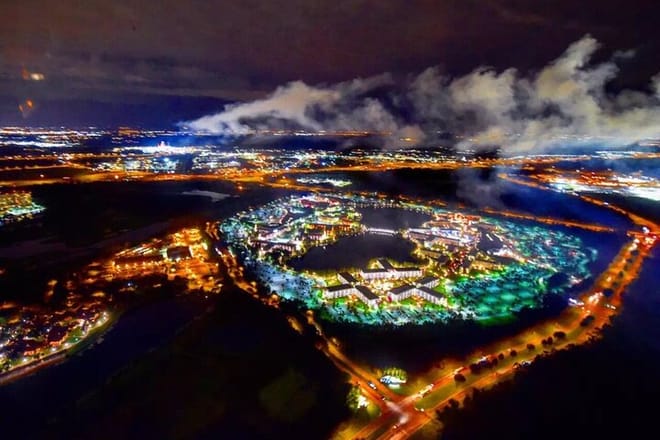 After-hours 48 Miles Helicopter Tour over all the Theme Parks&Downtown photo 5