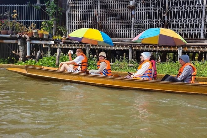 Private: Maeklong Railway Market and Ayutthaya Full Day Tour  9
