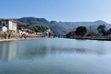 Hike the Han Fei River Ancient Path from Shanghai