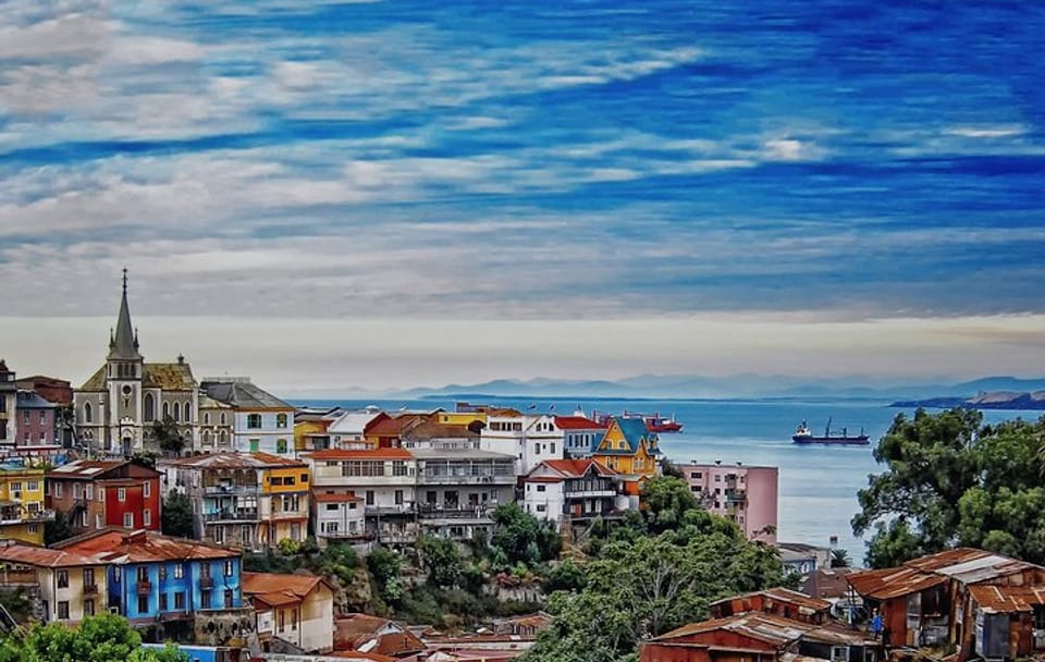 Small-Group Tour to Viña del Mar and Valparaiso from Santiago