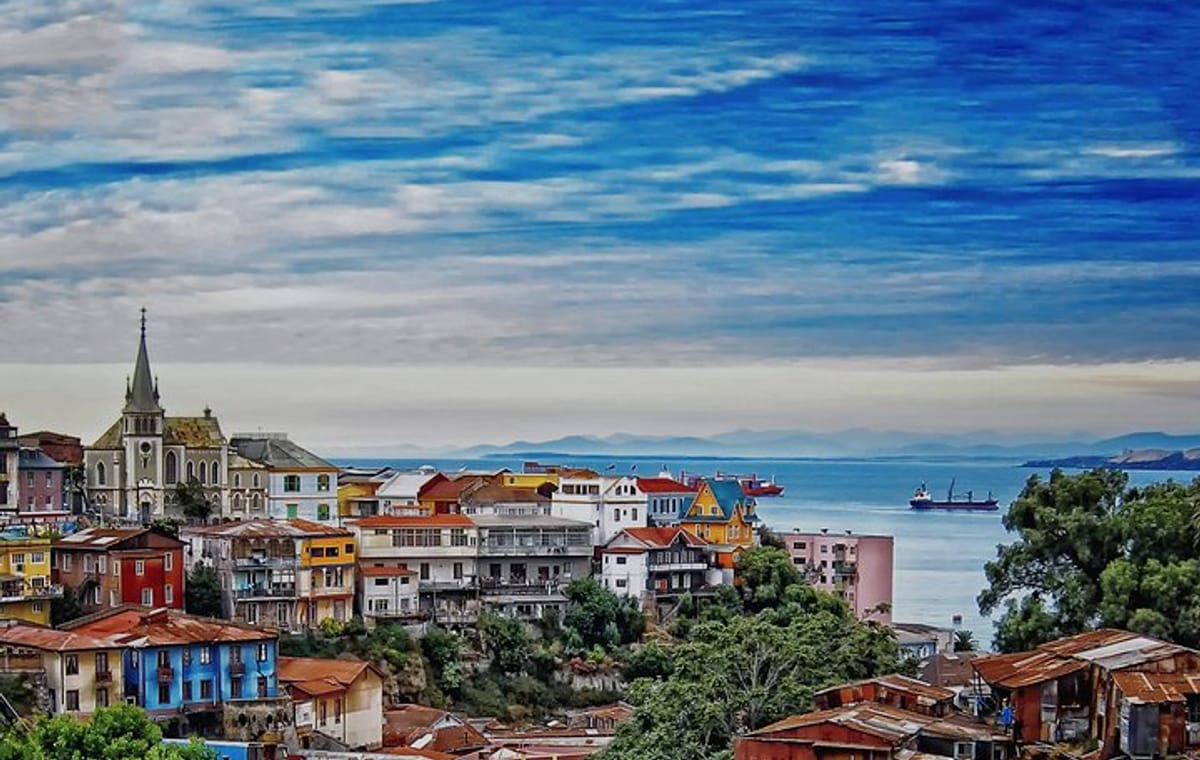Small-Group Tour to Viña del Mar and Valparaiso from Santiago