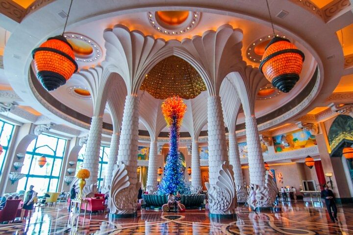 Private Dubai tour with Burj Khalifa & Atlantis Poseidons Cafe