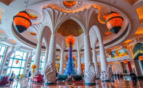 Private Dubai Tour: Burj Khalifa and Atlantis Experience