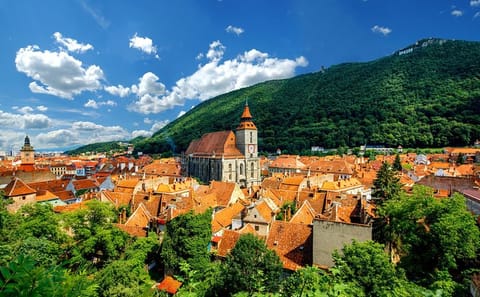 Peles Castle, Bran Castle, Brasov Day Trip from Bucharest