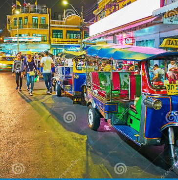 Tuk Tuk tour in the iconic of Bangkok