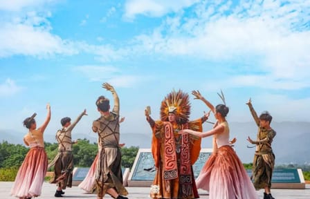 Liangzhu Archaeological Site Tour in Hangzhou