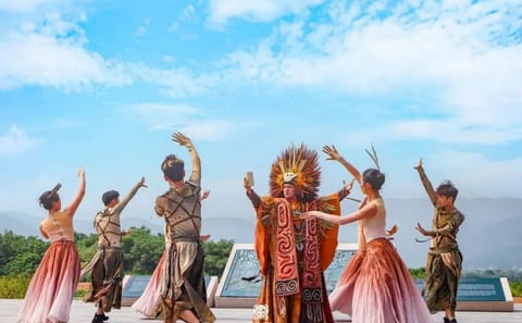 Liangzhu Archaeological Site Tour in Hangzhou