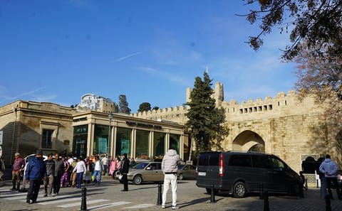 Private Walking Tour of Baku's Old City, Icherisheher