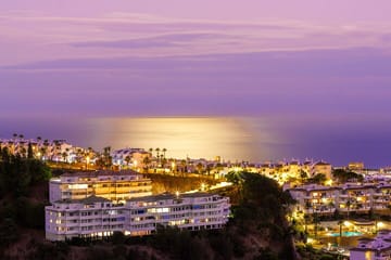 Málaga and Marbella Full-Day Cultural Tour with Photography