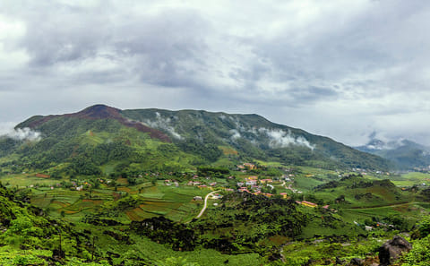 3-Day Trekking Adventure in Ha Giang's Dong Van Plateau