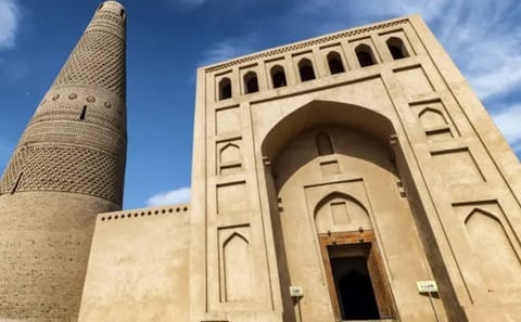 7-Day Customized Xinjiang Highlights Tour in China