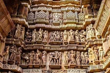 10 - Days Guided Motorcycle Golden Triangle Tour With Gwalior Fort, Orchha Palace & Khajuraho Temple.