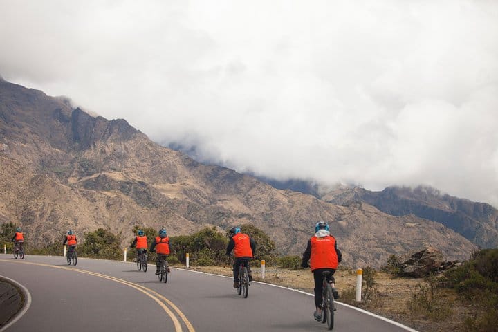 Biking in the Abra Malaga