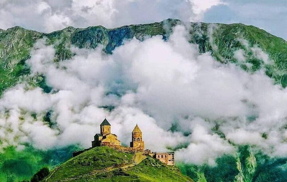 Guided Day Trip to Ananuri and Kazbegi from Tbilisi