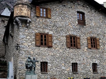 The Best of Andorra la Vella: Art, Heritage & Alpine Vistas