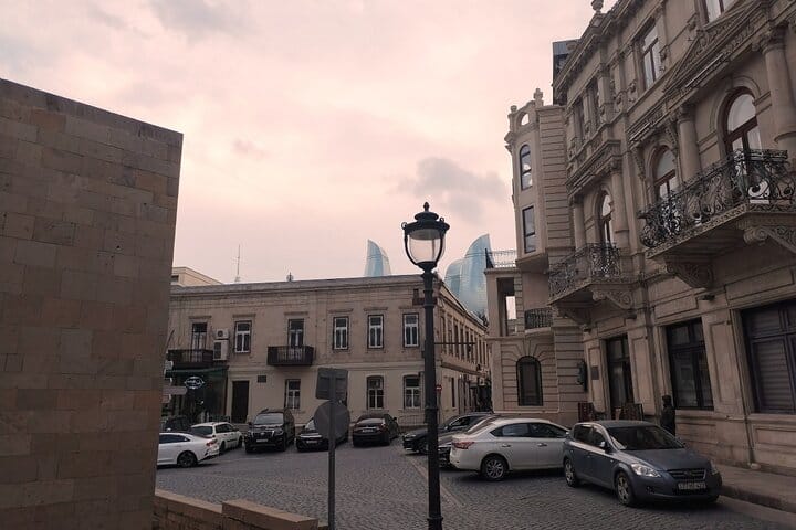 Old_City_tour_VLAtourism_vlatourism_Baku_tour_Azerbaijan_package