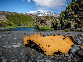 Djúpalónssandur black pebble beach