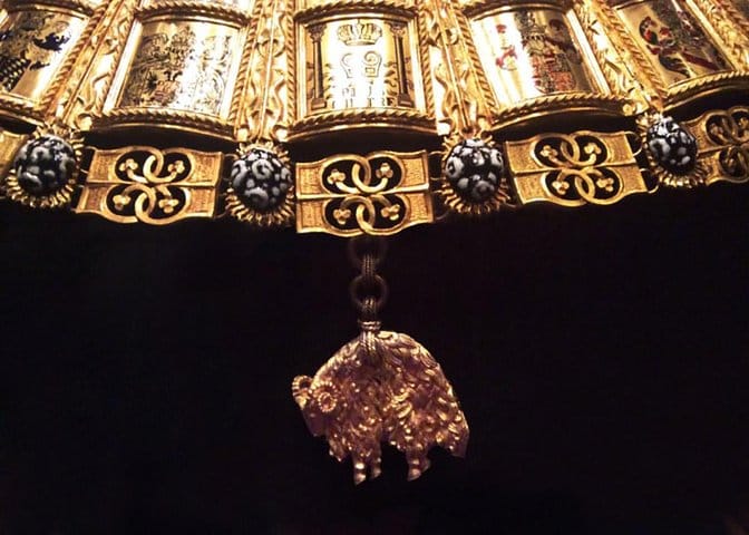 How to Pick a Crown. A Private Themed Tour of the Imperial Treasury (Kaiserliche Schatzkammer) / Tickets included 4