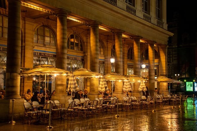Paris Evening Walking Tour through the City of Lights
