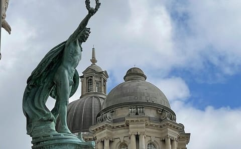 Comprehensive 10-Hour Tour of Liverpool's Culture and History