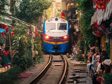 Hanoi Cultural Photo Tour with Ao Dai and Rickshaw Ride