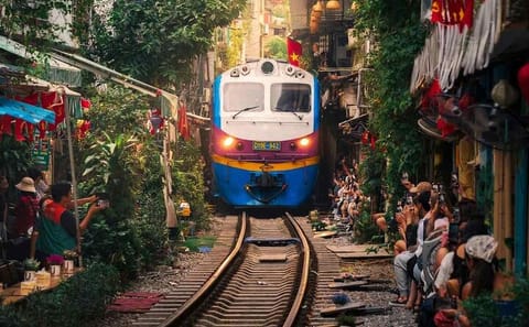Hanoi Cultural Photo Tour with Ao Dai and Rickshaw Ride