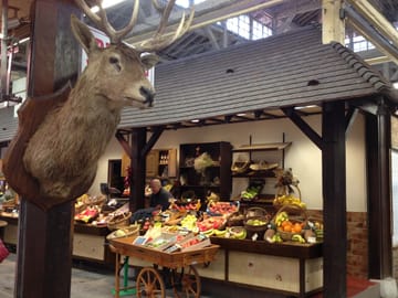 Walking Tour of Marché d'Aligre in Paris