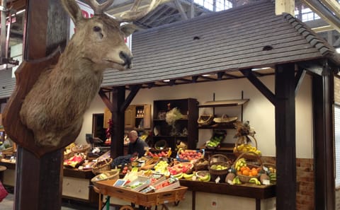 Walking Tour of Marché d'Aligre in Paris
