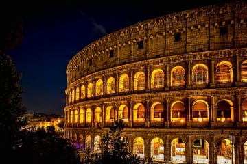 Professional Photoshoot Experience at the Colosseum in Rome