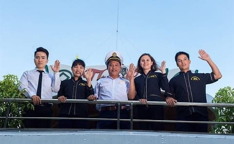 Private Transfer On Expressway & Join Deluxe Cruise in Halong Bay