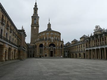 Gijon Highlights – Art, History & Seaside Life in Cimadevilla