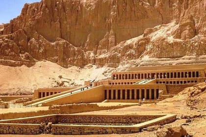 Hot Air Balloon Ride to Colossi of Memnon in Luxor