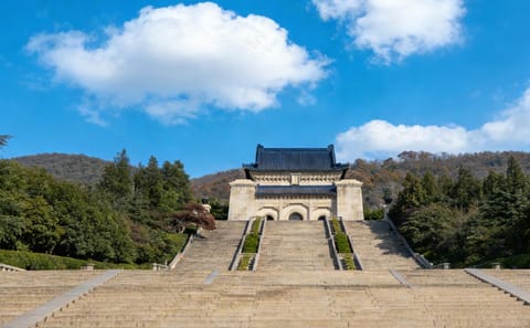 Nanjing One-Day Tour of Must-See Attractions with Custom Itinerary