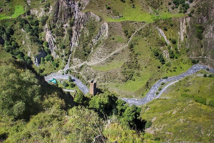 4 Full days in Georgia with private tour, free aiport