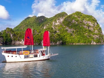 Unique Halong Private Day Cruise with Kayak and Fishing Village