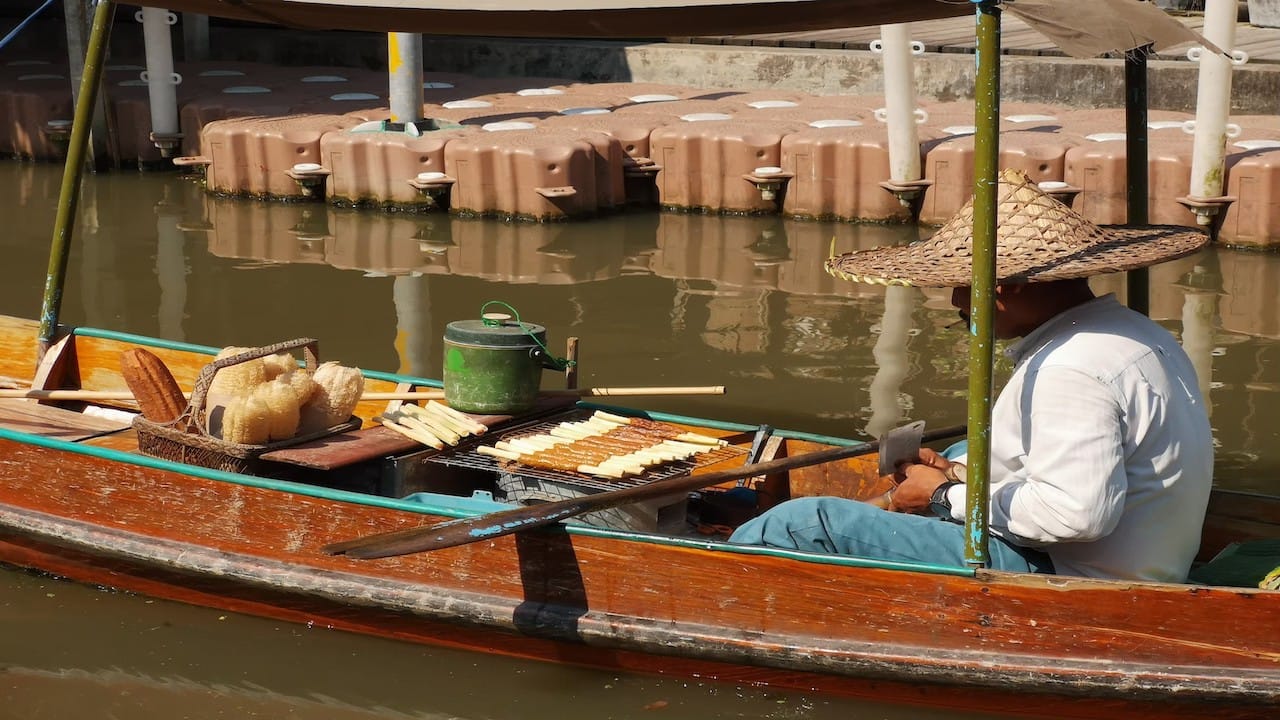 Unspoiled Outdoors-Thaka Floating Market & Erawan Falls    7