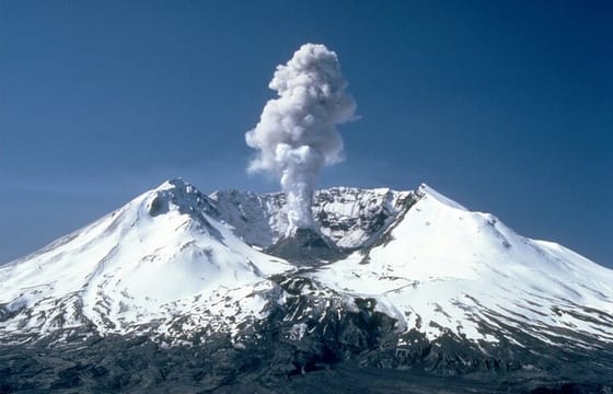 Small-group Mt. St. Helen National Park Tour from Seattle in SUV