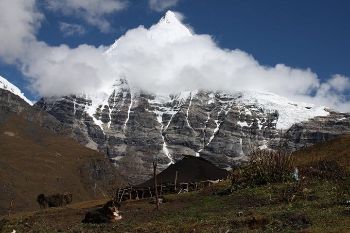 19 Days Mera Peak Climbing & Expedition – One Life-Changing Himalayan Adventure