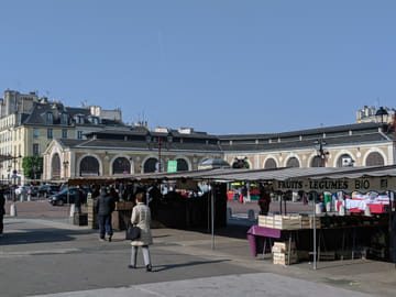 Culinary Tour of Versailles: Tasting Local Delicacies