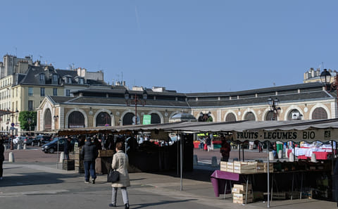 Culinary Tour of Versailles: Tasting Local Delicacies