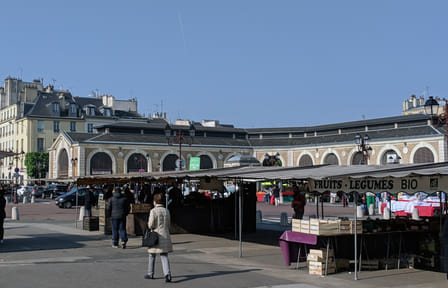 Culinary Tour of Versailles: Tasting Local Delicacies