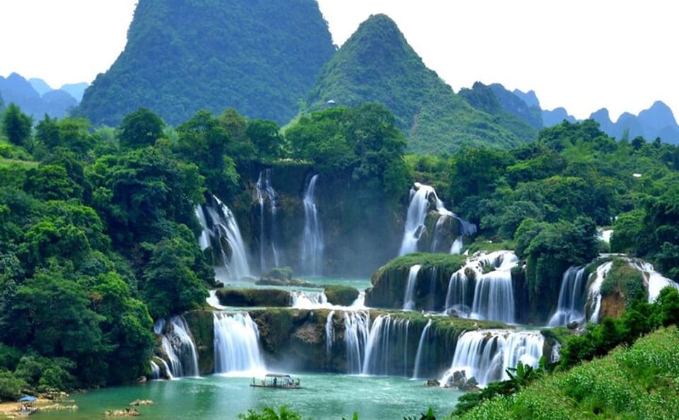 From Hanoi to Ban Gioc Waterfall 2 Days 1 Night Tour