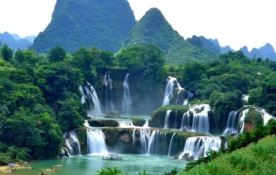 From Hanoi to Ban Gioc Waterfall 2 Days 1 Night Tour